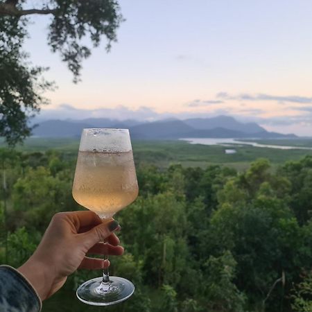 Vista Hinchinbrook Aparthotel Cardwell Ngoại thất bức ảnh
