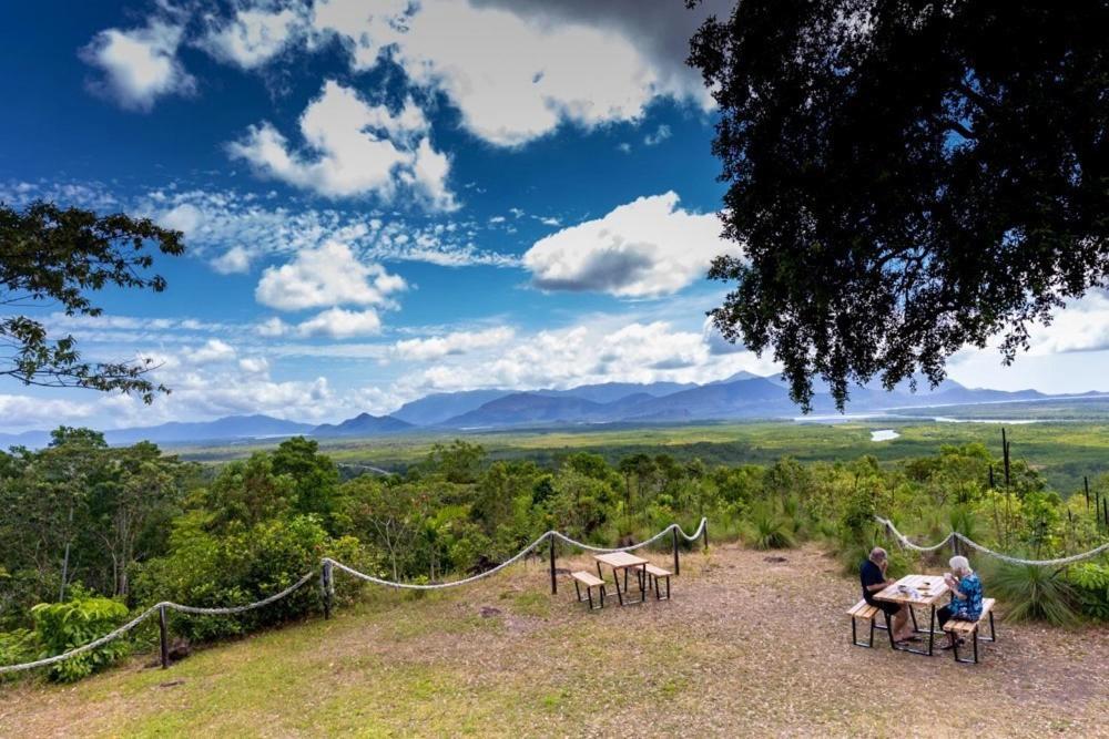Vista Hinchinbrook Aparthotel Cardwell Ngoại thất bức ảnh