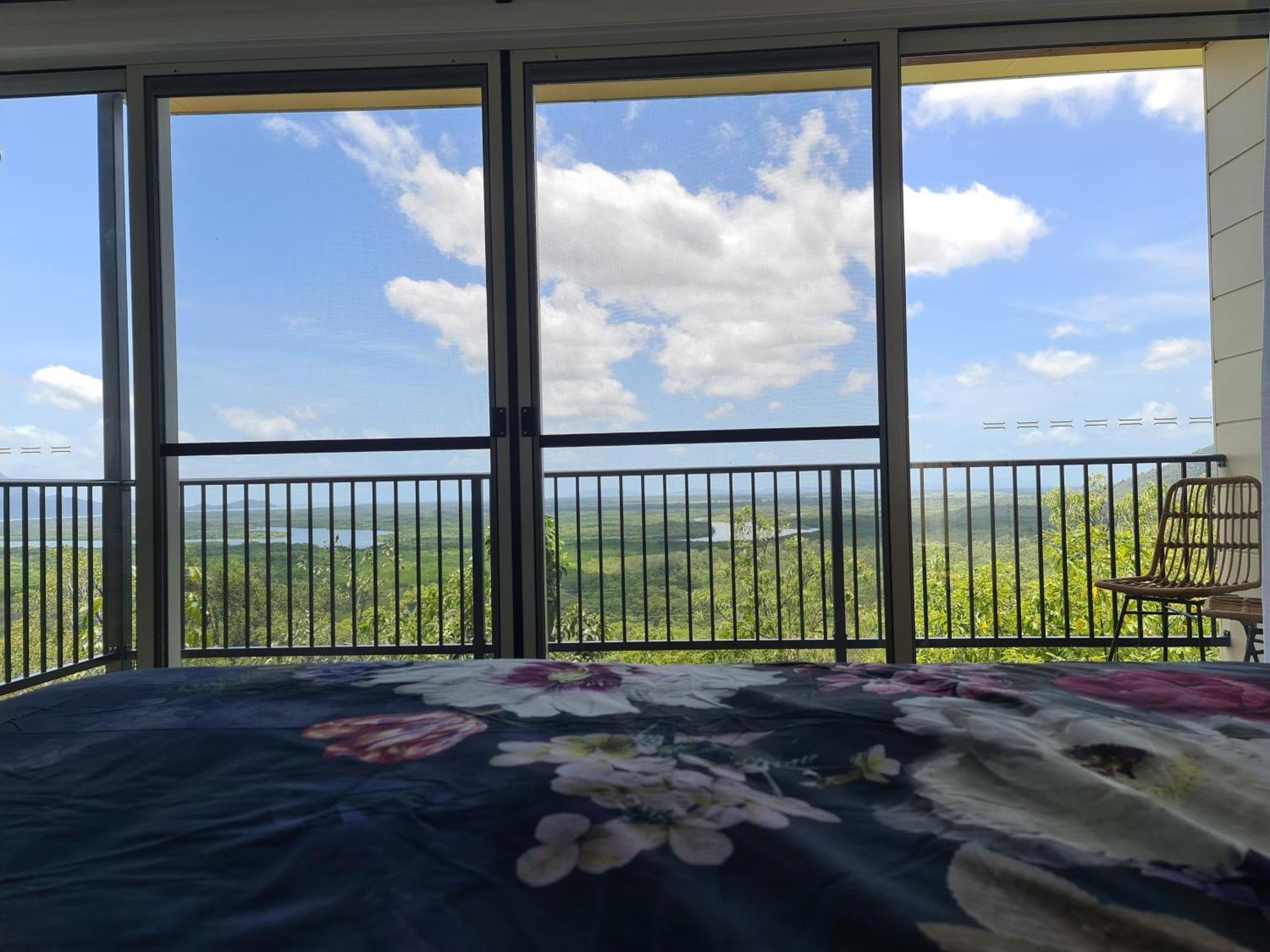 Vista Hinchinbrook Aparthotel Cardwell Ngoại thất bức ảnh