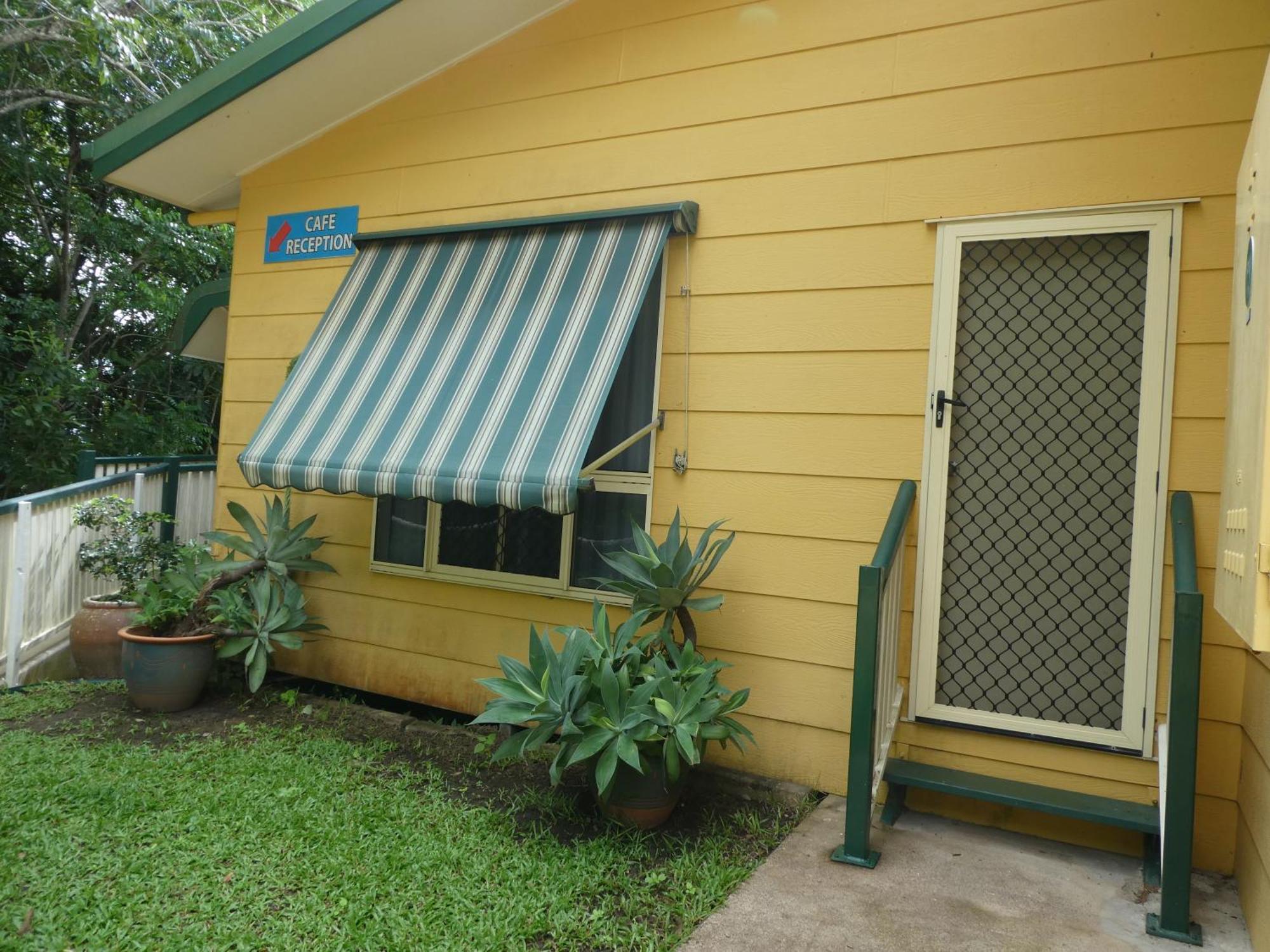 Vista Hinchinbrook Aparthotel Cardwell Ngoại thất bức ảnh